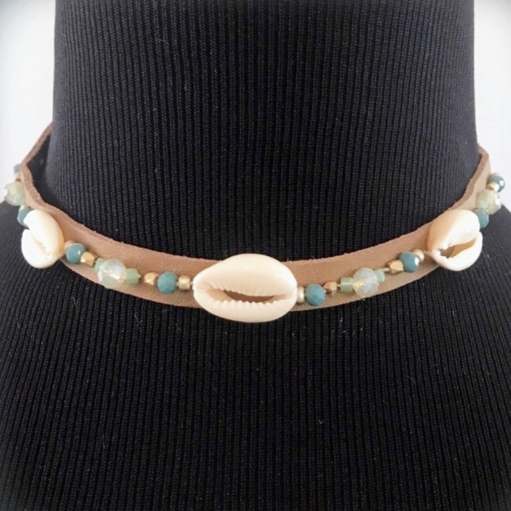 Garden Party Beachy Boho Brown Leather Shell Choker Necklace NWT
